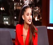 Selena Gomez arrapante come non mai